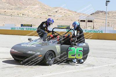 media/May-18-2022-Open Track Racing (Wed) [[f96b7d3cf4]]/Around the Pits/
